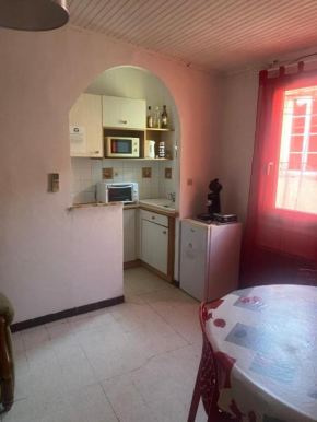 Maison de ville proche Mer, en Camargue sur le chemin de Saint Jacques de Compostelle, Clim réversible